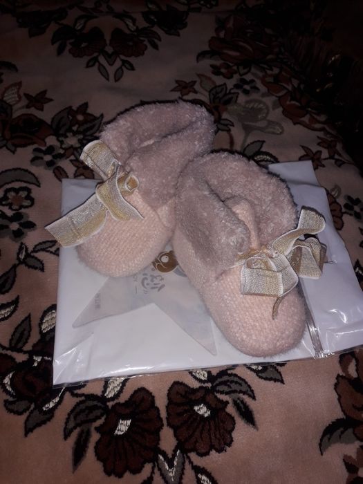 Продаються маленькие батиночки 14 размера для новорождёных девочек