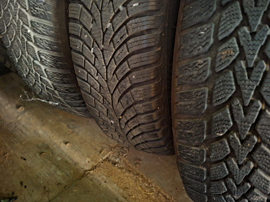 Vând jante +anvelope iarnă 195/ 65/ R15