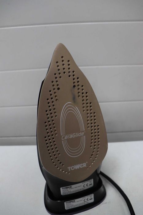 Tower T22008 CeraGlide Безжична Парна Ютия, Керамична, лек ДЕФЕКТ