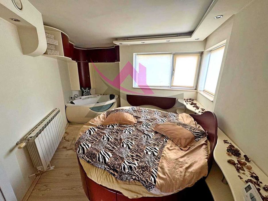 Дава се под наем Мезонет в Варна, Базар Левски - 145 кв.м за 750 € - Снимка #3