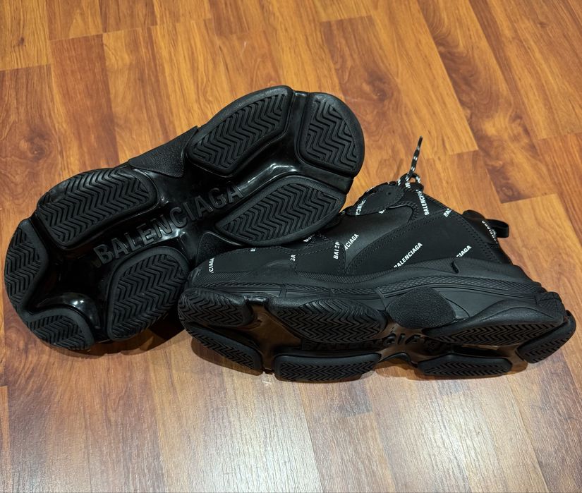 Adidasi Balenciaga Triple S Allover logo Noi Originali