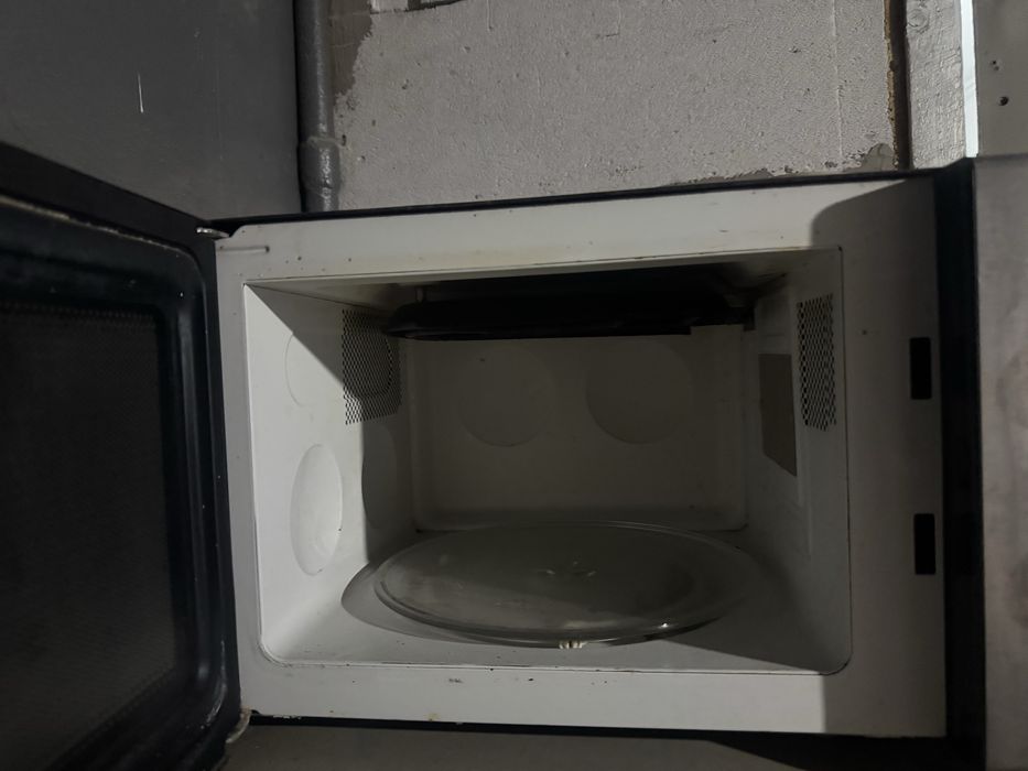 Микравалновка не рабочии!