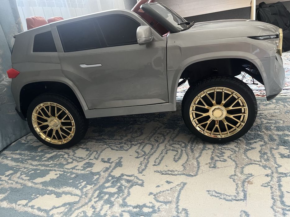 Подам детский автомобиль