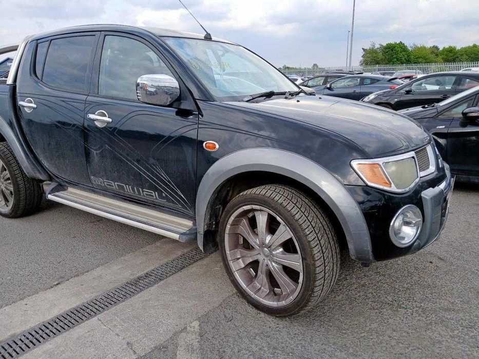 Dezmembrez Mitsubishi L200 2.5 Diesel 2006