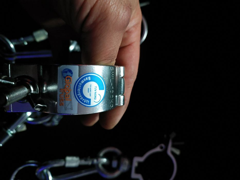 Vand cleme pentru lumini si boxe