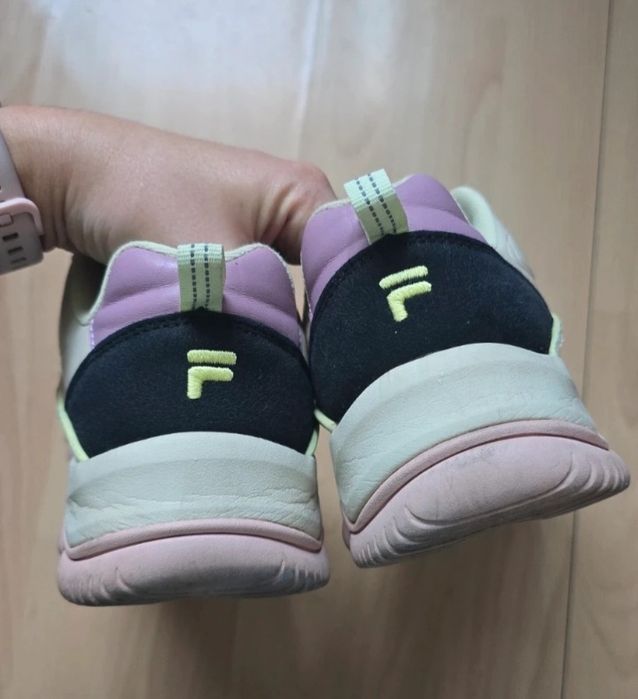 Adidași Fila dama
