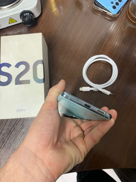 Самсунг с20 фе в отличном состоянии