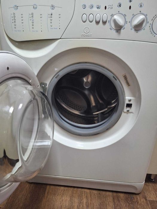 Стиральная машина Indesit