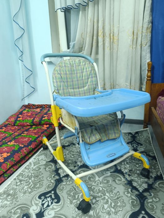 Детский стул для кормления и рисования