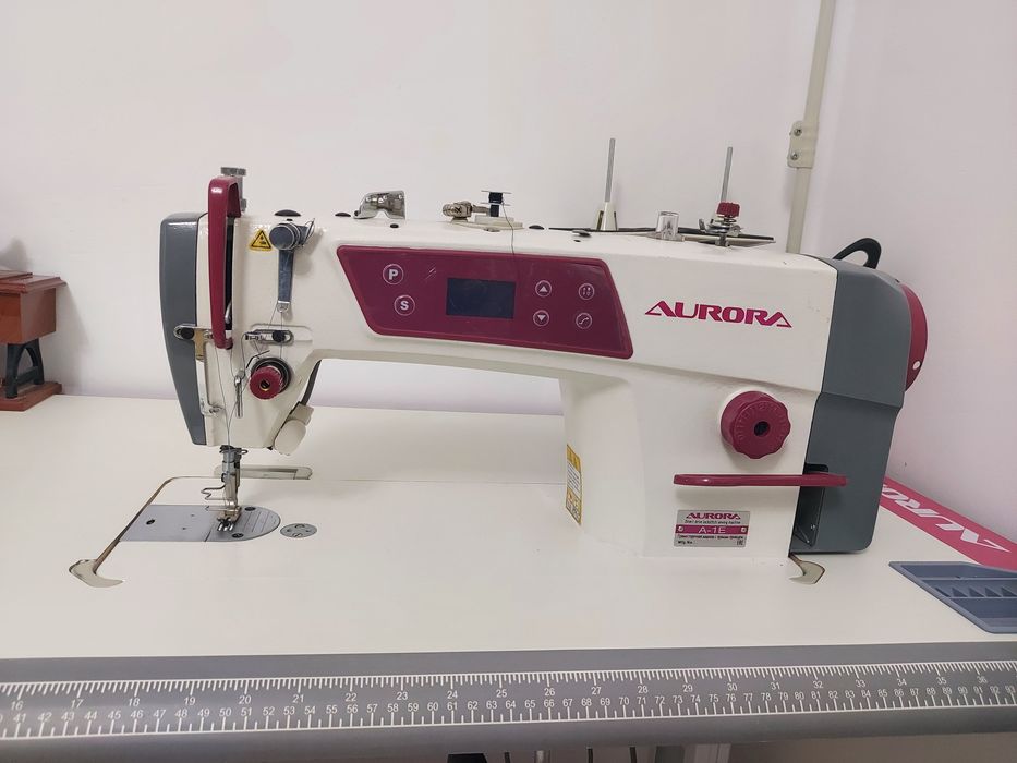 Продам швейную машину