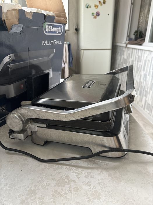 Продаю грильницу DeLonghi
