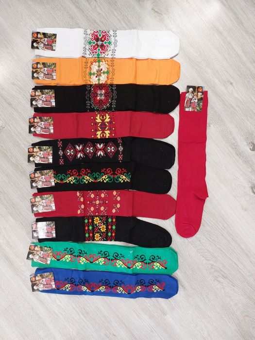 Дамски 3/4  и Детски 3/4 чорапи за народни танци