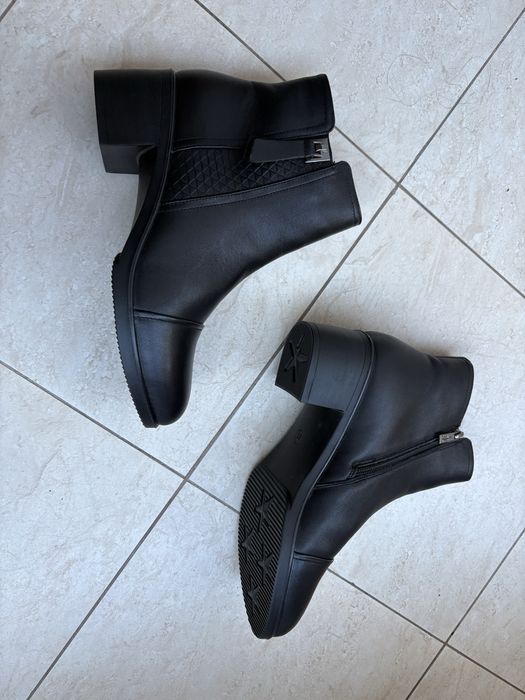 Cizme dama cu toc, piele neagra, marime 41, noi