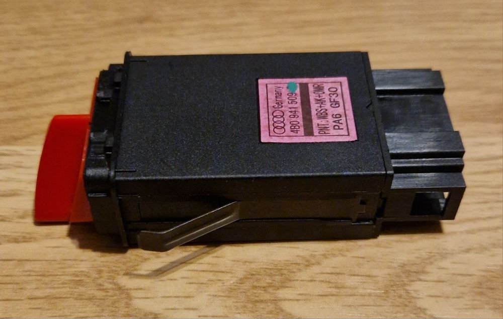 Кнопка аварийки Audi A6 C5