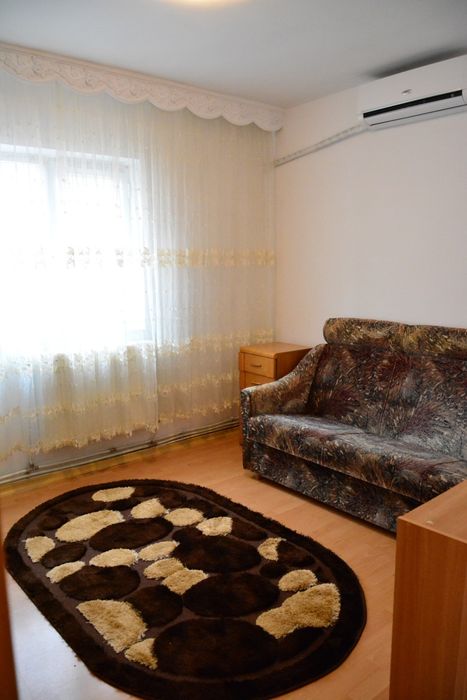 Persoana fizica vand apartament 2 camere decomandat Pacurari