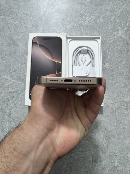 iPhone 16 Pro Max 256GB Desert Titanium