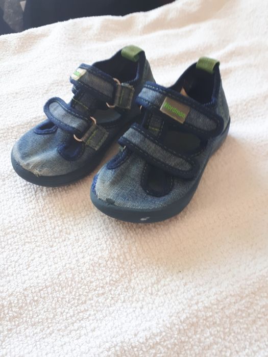 детская обувь разная