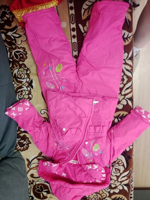 Продам одежду для девочки.