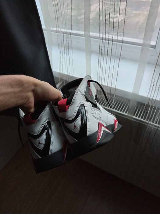 Vând jordan True Flight Men's