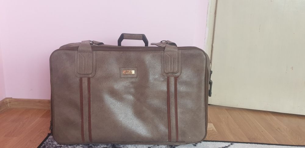 Продавам Ретро куфар от соца