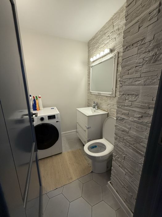 Inchiriez apartament 3 camere / mobilat conplet