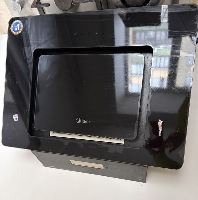 Продам вытяжку Midea