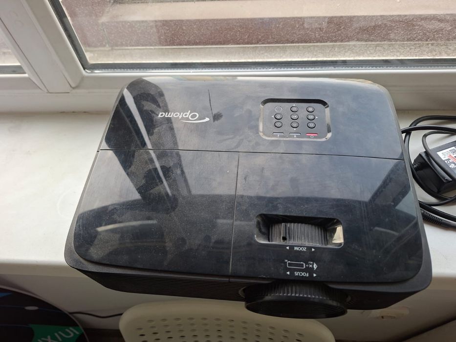 Проектор  optoma