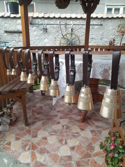 Комплект чанове с каишки