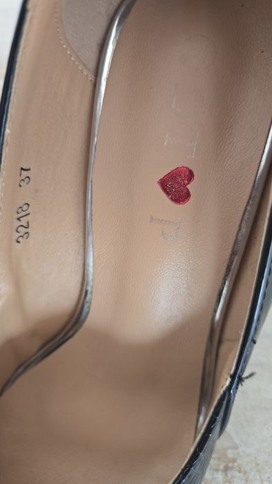 Pantofi eleganti