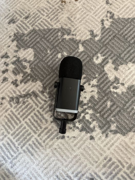 Продам Микрофон Fifine AM8 черный
