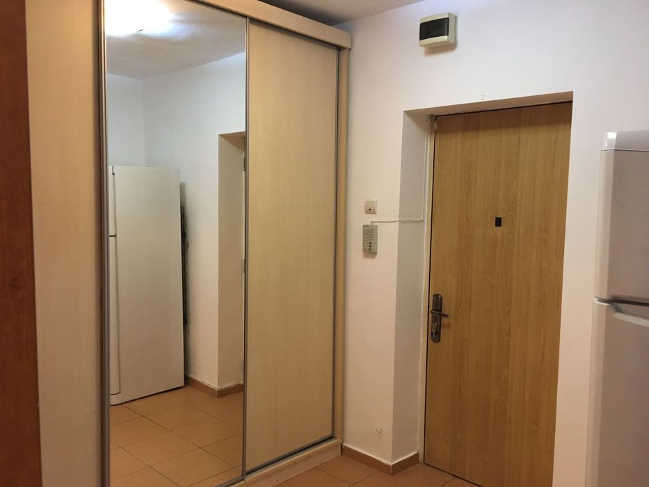 Particular, vand garsoniera cf 1, etaj 1, la cheie zona Mall Vitan