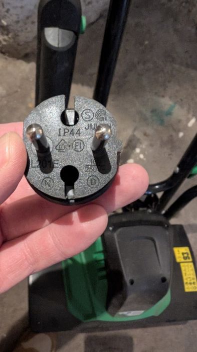 Motosapă electrică