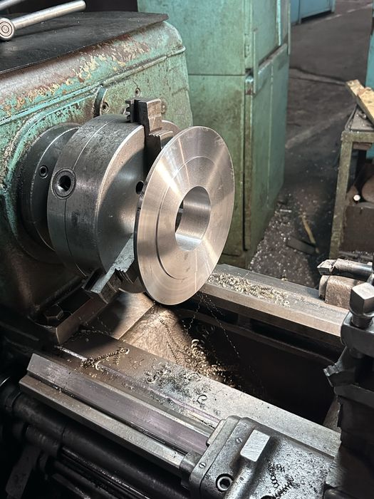 Токарь Фрезеровшик