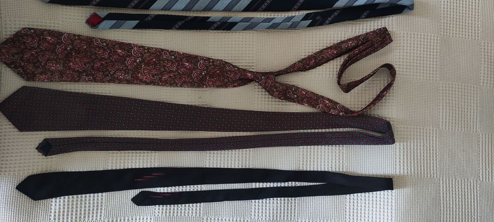 Галстуки по 300 тенге!