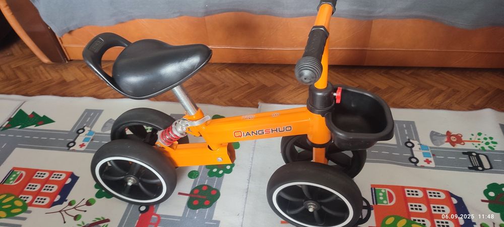 Bicicleta echilibru fara pedale cu 4 roti