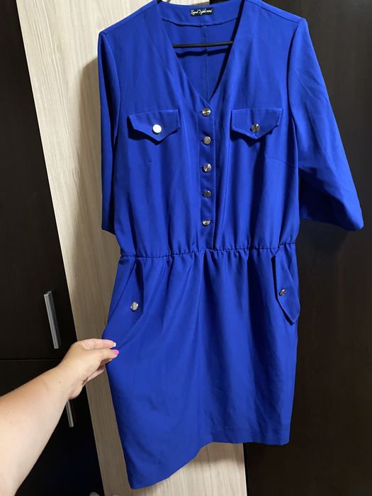 Продавам дамска рокля