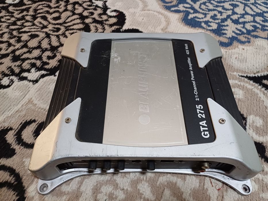 Koreyskiy usilitel BLAUPUNKT GTA 275 425 Watt