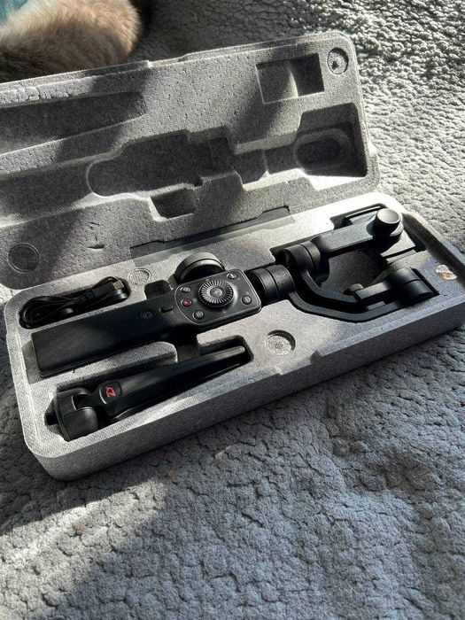 Стабилизатор Zhiyun Smooth 4 Черный