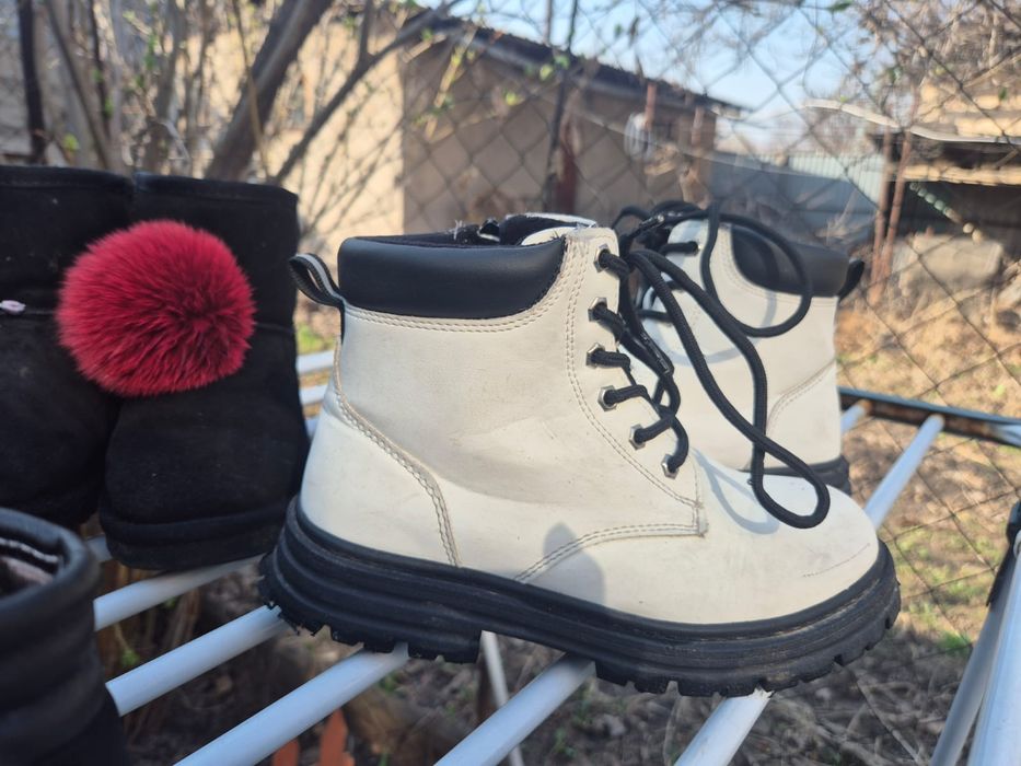 Обувь детская на девочку.