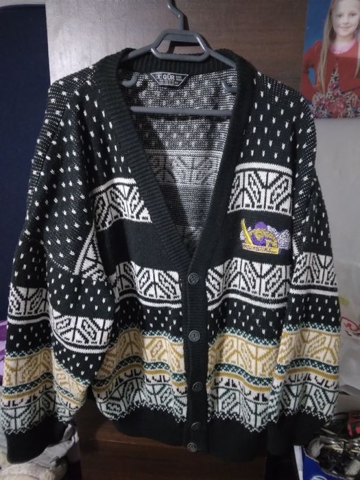Pulover lână lucrat manual ieftin 50 de lei