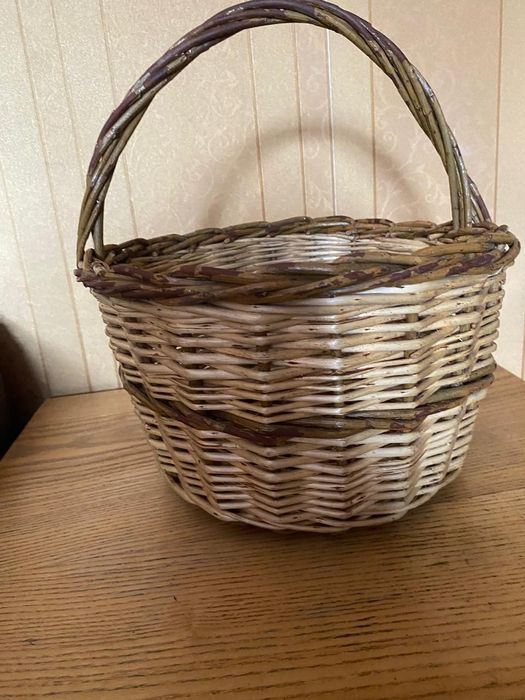 Корзина ручной работы.