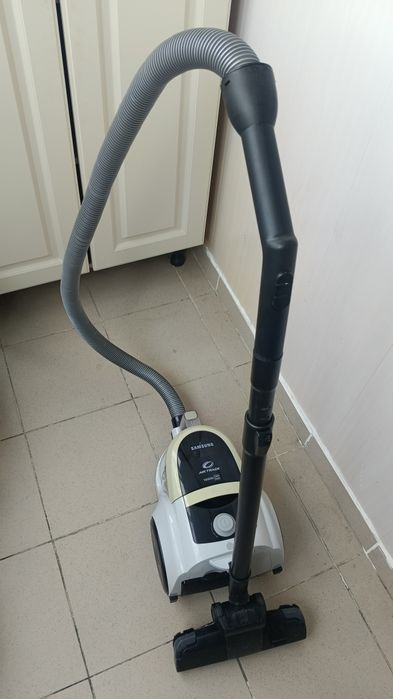 Пылесос Samsung 1600w