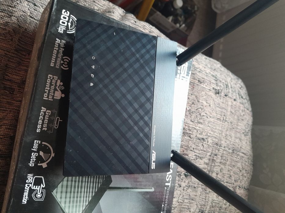 Router RT-N12E wireless- N300