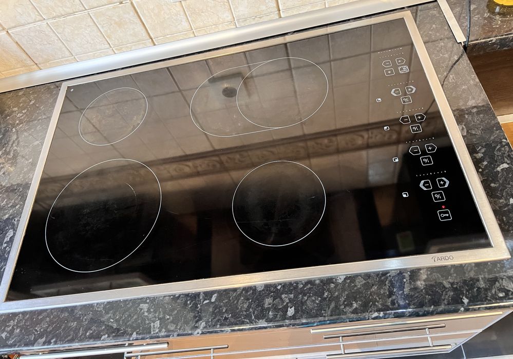 Стеклокерамическая встраиваемая панель ARDO