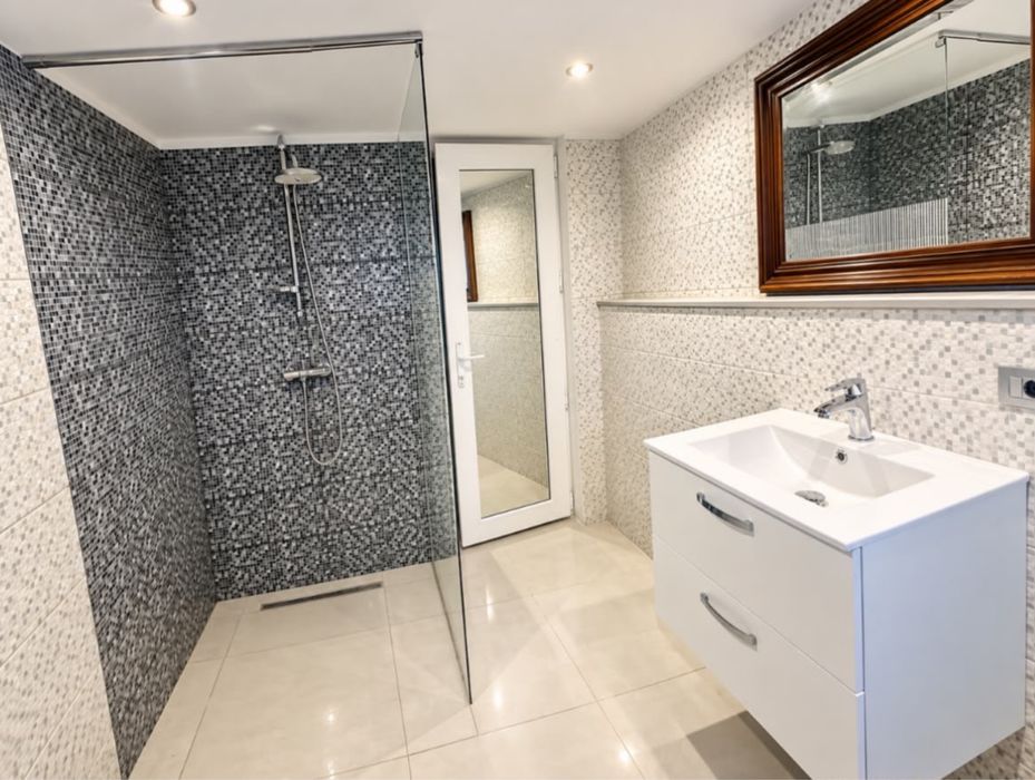 Inchiriez apartament  parter  in arad . Bulevardul revolutiei