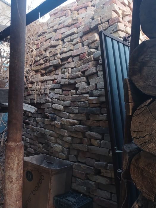 Продам кирпичи б/у