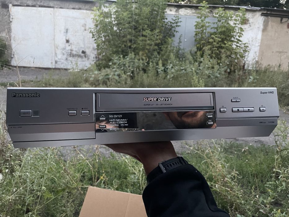 Видеомагнитофон Panasonic NV-SV121 Super VHS