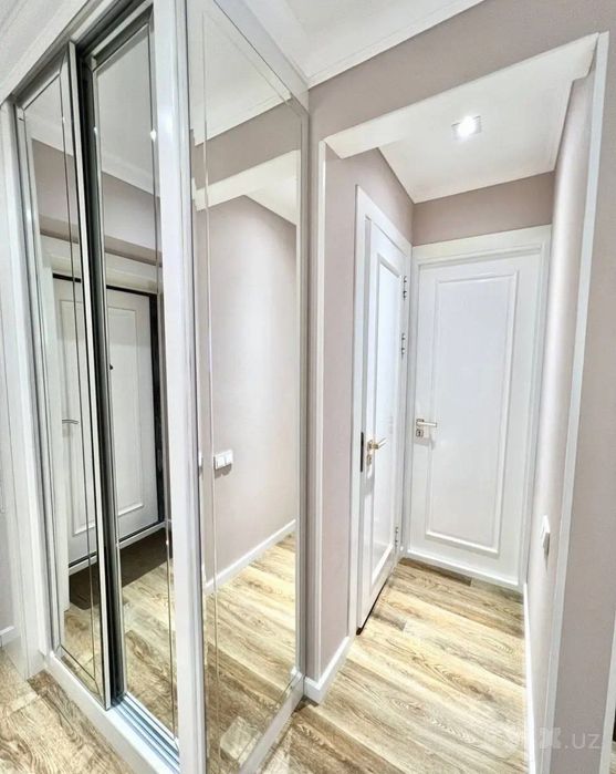Аренда квартира цум рядом м. Космонавт 3 комнита цена 1200$ Я РИЕЛТОР