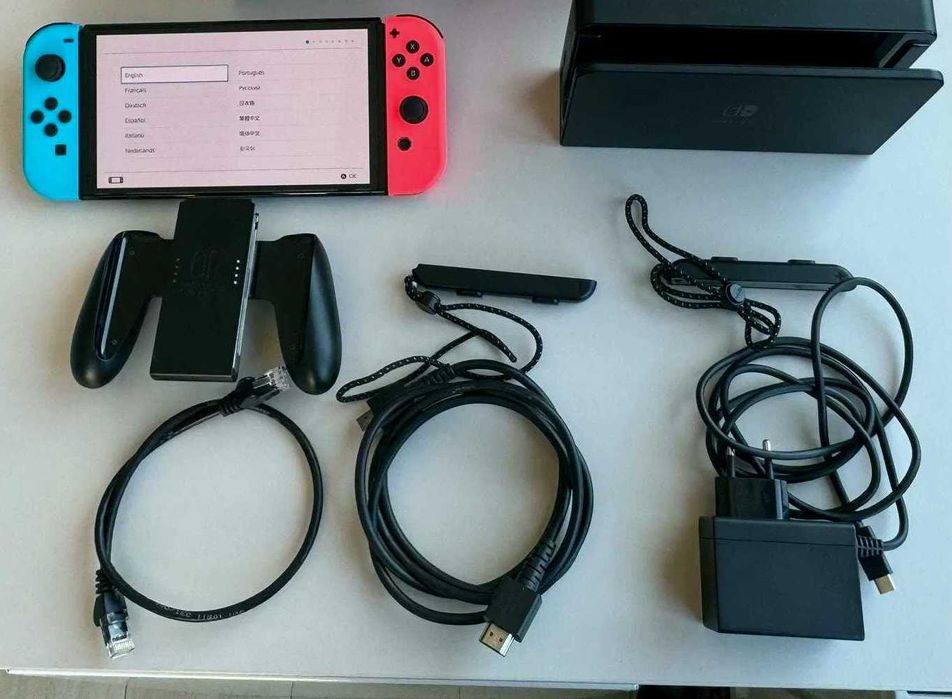 Nintendo Switch OLED impecabil pachet complet