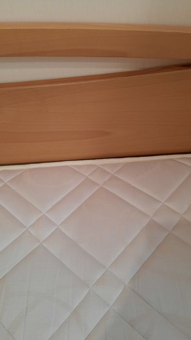 Кровать детская деревянная